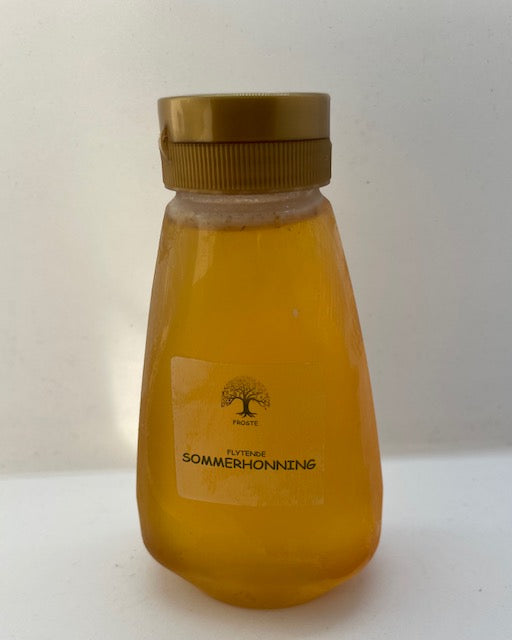 Flytende sommerskoghonning - rett fra kuben